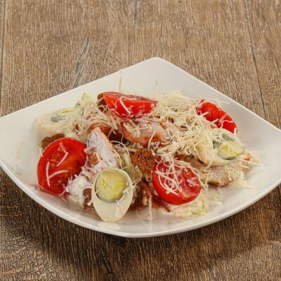 Салат Цезарь с курицей в Дикий койот по цене 630 ₽