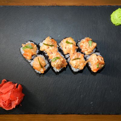 Канапе с лососем в Леон по цене 570 ₽