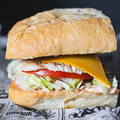 Чиабатта с курочкой и чеддером в El papa chapa по цене 390 ₽