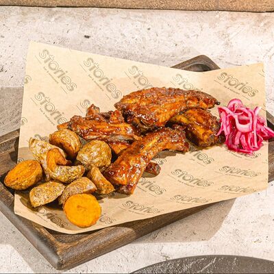 Свиные ребра с молодым картофелем в Stories по цене 750 ₽