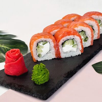 Роллы Филадельфия с огурцом в Pokemania по цене 1119 ₽