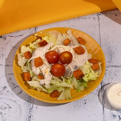 Салат Цезарь в Буханка по цене 469 ₽