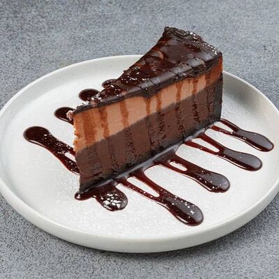 Чизкейк Три шоколада в Море Есть по цене 480 ₽