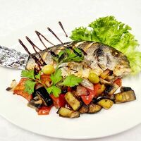 Дорадо обжаренная с овощами в Водопад