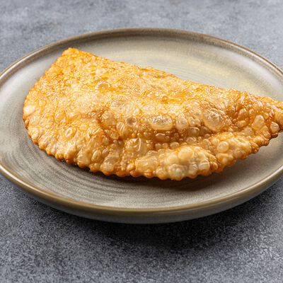 Чебурек с сыром в Shemodi Шемоди по цене 270 ₽