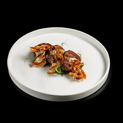 Медальоны в 1st Gallery Lounge по цене 1788 ₽