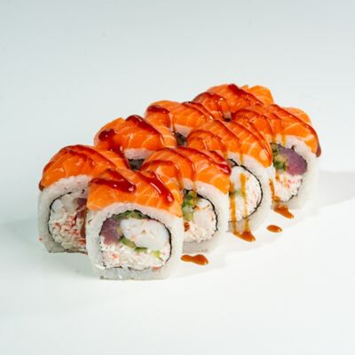 Филадельфия с креветкой, тунцом, волокнами снежного краба и огурцом (8 шт.) в ЁБИСАН по цене 1489 ₽