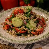 Салат овощной по-грузински с орехами в Мзиани