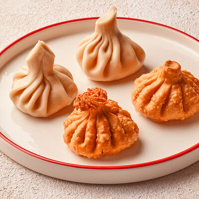 Хинкали с бараниной в Хачапури выпечка и вино по цене 110 ₽