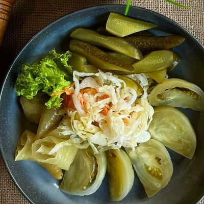 Ассорти из солений в Щастьебар по цене 390 ₽