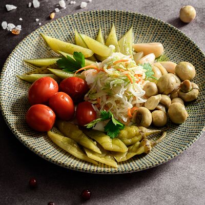 Ассорти солений в BierBurg по цене 499 ₽