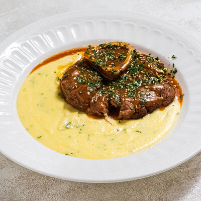 Ossobuco alla milanese, полента в Giovanni Medici по цене 1550 ₽