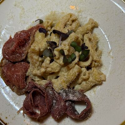 Кампанелле: лось и ростбиф в соусе вискив В завязке по цене 550 ₽