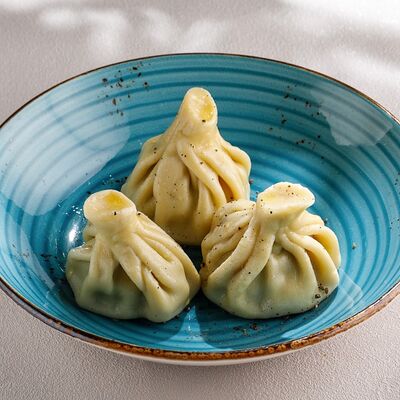 Хинкали с картофелем и грибами в Чайхана Пахвала по цене 320 ₽