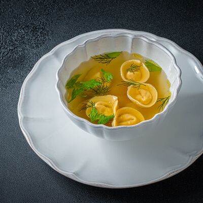 Куриный суп в Florentini City Café по цене 570 ₽