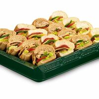 Тарелка сэндвичей Вегетарианская (30 см; 4 шт.) в Subway & SUBJOY
