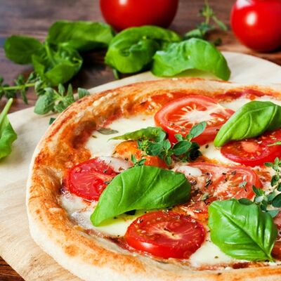 Пицца Маргарита в Жара по цене 720 ₽