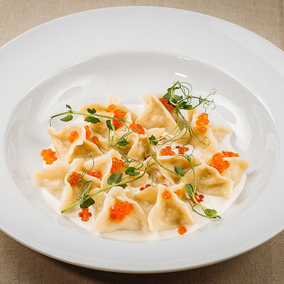 Пельмени с семгой и красной икрой в Ив.Дурдинъ по цене 590