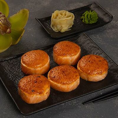 Well ролл запечённая филадельфия спайси в Суши Well по цене 749 ₽