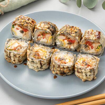 Ролл Темпура с угрем и копченой курицей в Сушишоп по цене 338