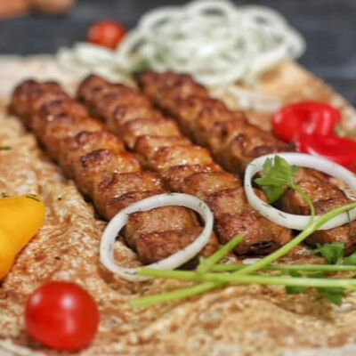 Люля-кебаб куриный в Шашлычный Очаг по цене 250 ₽