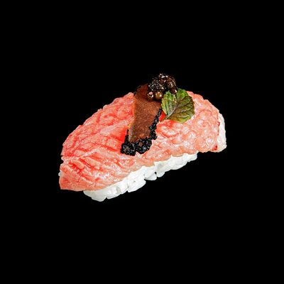 Суши Вагю в Kuma to Sakana по цене 580 ₽