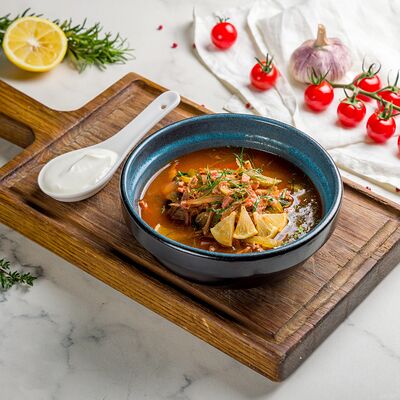 Солянка мясная в City place по цене 690 ₽