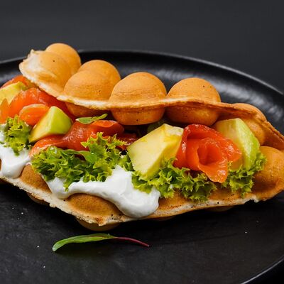 Вафля с лососем в Dimcoffee по цене 740 ₽