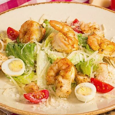 Цезарь с креветками-гриль в Луиджи & Тосё по цене 569