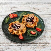 Вафли картофельные с паштетом из куриной печени в Coffee muse