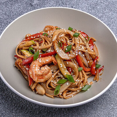 Удон с морепродуктами в Pizza Lavka по цене 679 ₽