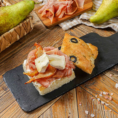 Брускетта с прошутто и грушей в Café Sicilia по цене 530 ₽