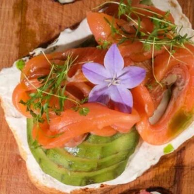 Брускетта с форелью в Ива по цене 885 ₽