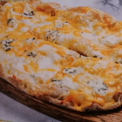 Римская пицца четыре сыра 3525 в PROFBRUNCH Фуршет по цене 790 ₽