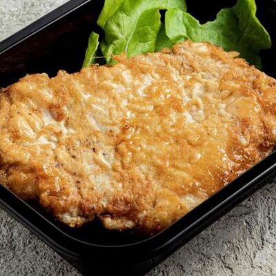 Шницель куриный в RoxКафе по цене 330 ₽