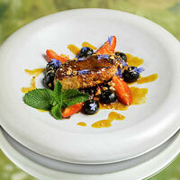 Фуа-гра с ягодами в Turandot