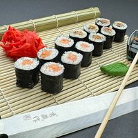 Маки с лососем в Дула