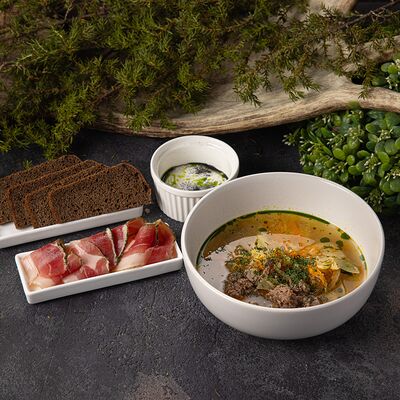 Суточные щи с ловозерской олениной в Пилигрим по цене 790 ₽