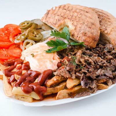 Донер на тарелке в Донер по цене 599 ₽