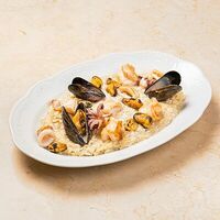Трюфельная паста орзо с морепродуктами в Manneken Pis