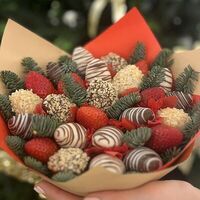 Букет из клубники в шоколаде Зимняя сказка в Mosberry