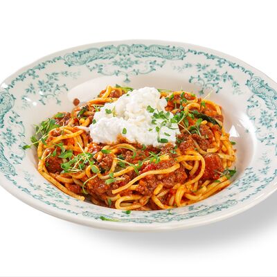 Спагетти Болоньезе с моцареллой в сливках в Bimi Vita по цене 610 ₽
