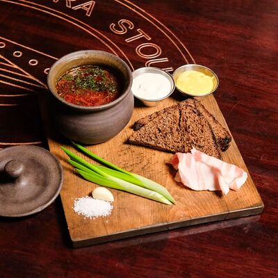 Борщ в Lions Head по цене 680 ₽