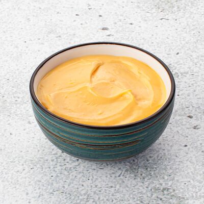 Соус Heinz сырный в Тарелка по цене 60 ₽