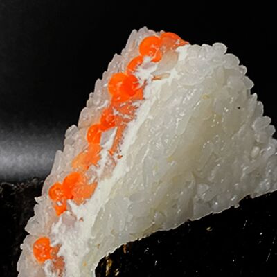 Онигири Люкс в Роллс Ройс Суши по цене 520 ₽