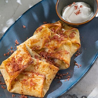 Блинчики с олениной и брусникой в Мясо & Рыба по цене 590 ₽