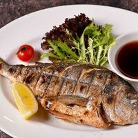 Яндекс дорадо-гриль с овощами (400-600г) в Шампур