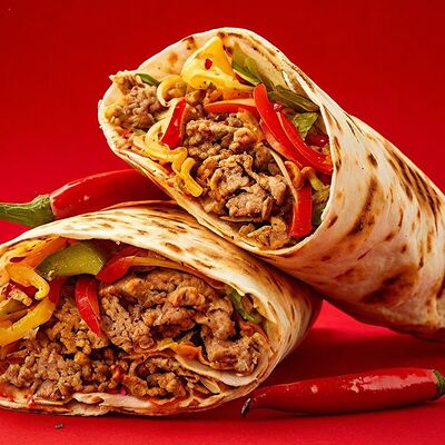 Шаурма Чили в Наш двор по цене 390 ₽