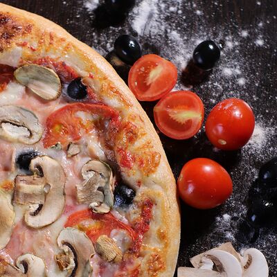 Ветчина и шампиньоны в Кафе pizzburg по цене 630 ₽