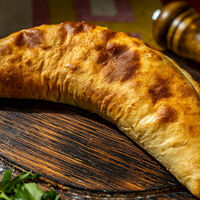 Хачапури по-гурийски с отварным яйцом в Хачапури